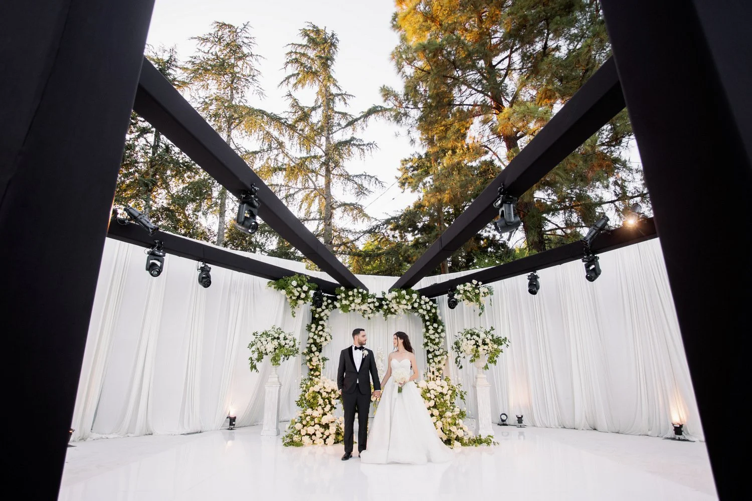 Modern Forest Inspired Wedding in Los Angeles — Rene Zadori